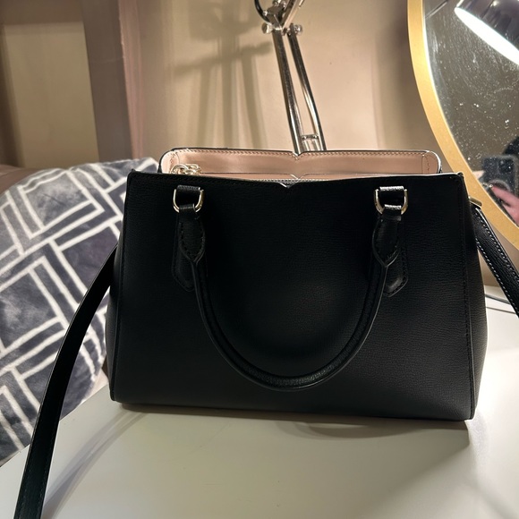 Kate spade purse! - Picture 3 of 6